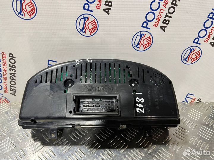 Панель приборов Volkswagen Passat B6