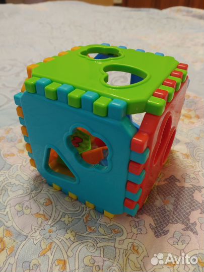 Детские игрушки до 2 лет