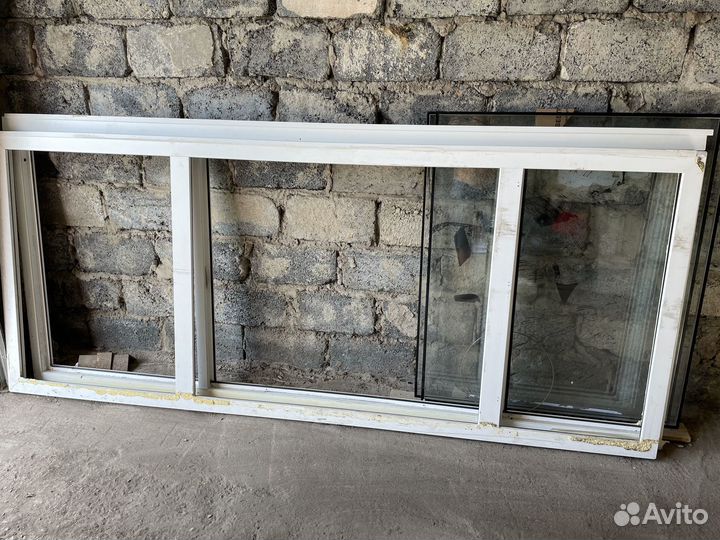 Оконная рама пластиковая