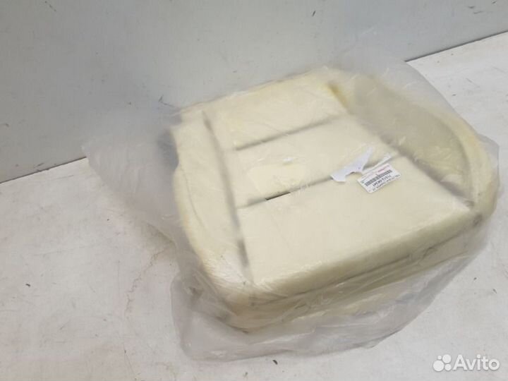 Подушка сиденья передняя левая Toyota Fortuner 2