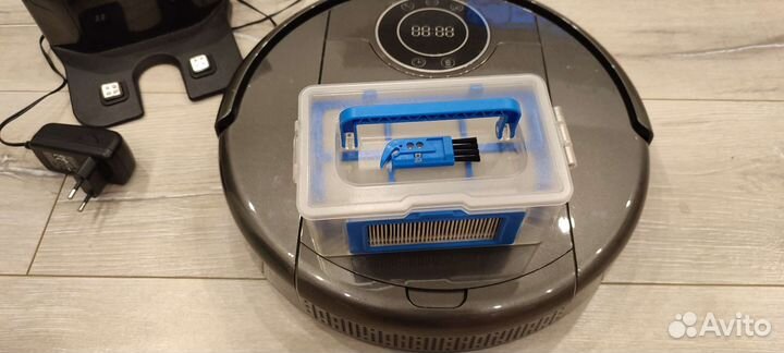 Робот пылесос liectroux ZK808