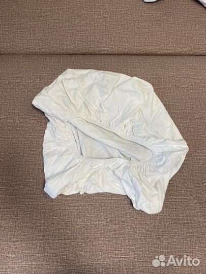 2 простыни (овальная и круглая) детскую кровать