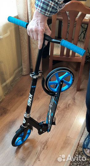 Продам городской самокат KMS