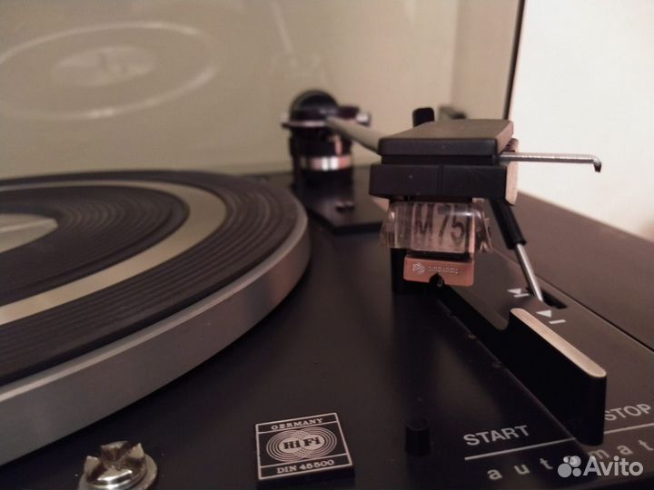 Проигрыватель винила с усилителем