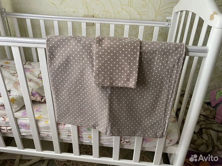 Детская кроватка, матрас, постельное белье