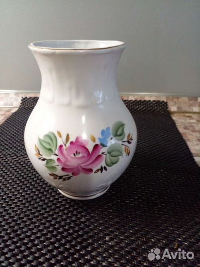 Вазы декоративные