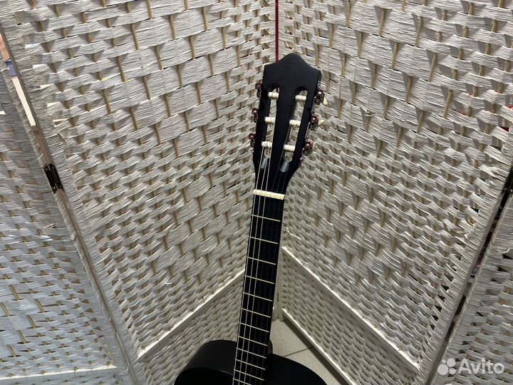 Гитара классическая