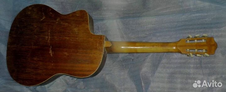 Гитара акустическая (б-у, под настройку, нет струн