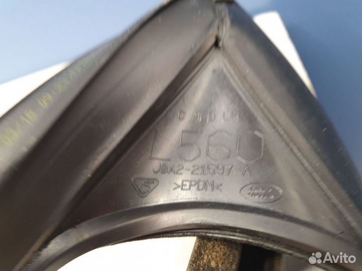 Уплотнитель двери передней левой Land Rover Range