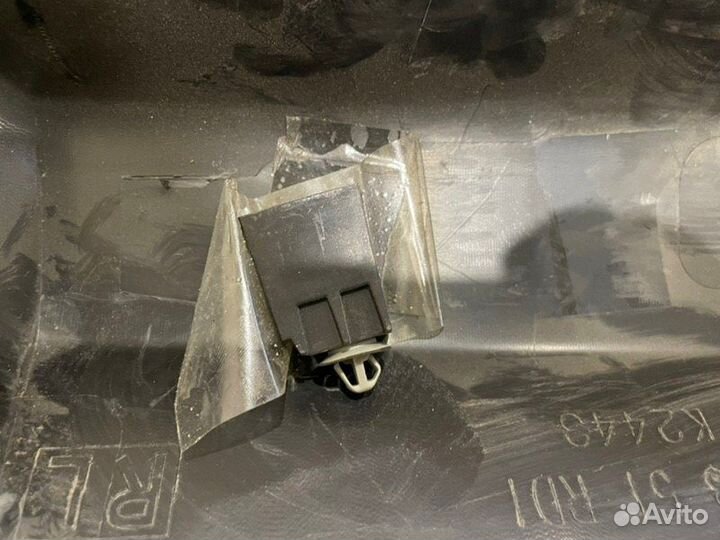 Молдинг двери задний левый Mazda Cx-5