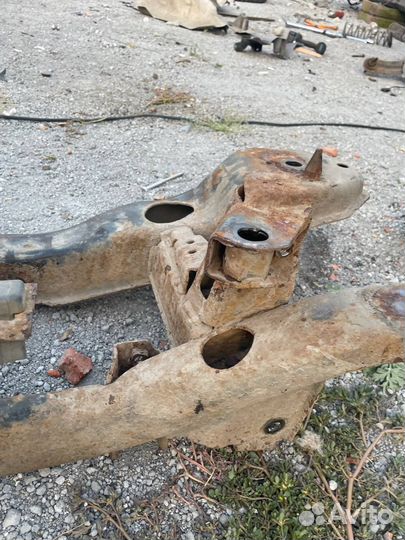 Задний подрамник mazda 3 bk