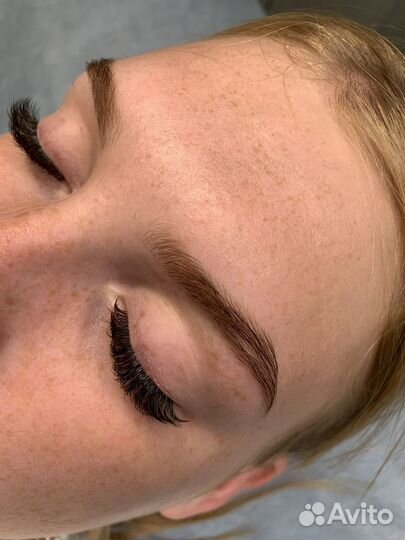 Наращивание ресниц. Оформление бровей