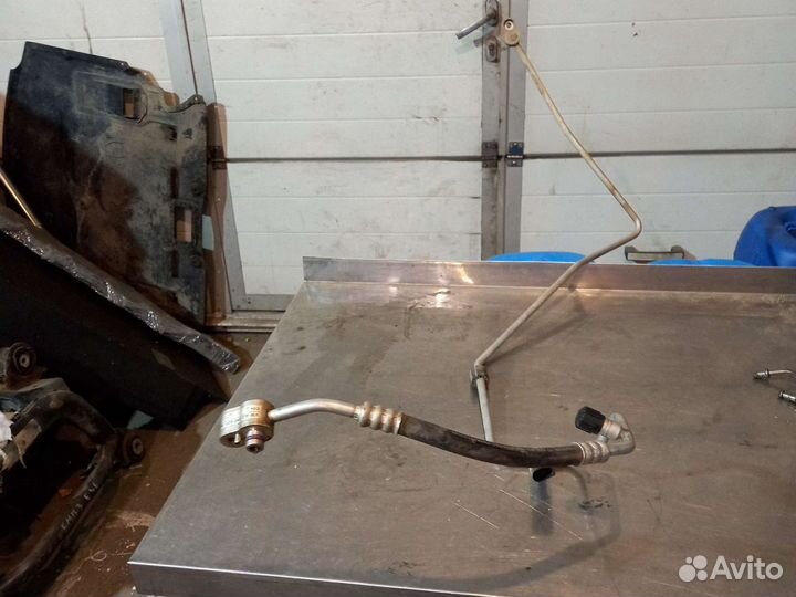 Трубка кондиционера VW Tiguan 1