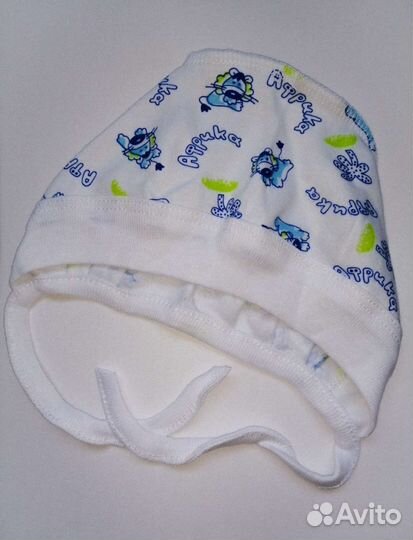 Чепчик, ползунки, кофточка для малышей