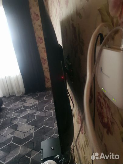 Телевизор 55 диагональ.Smart TV