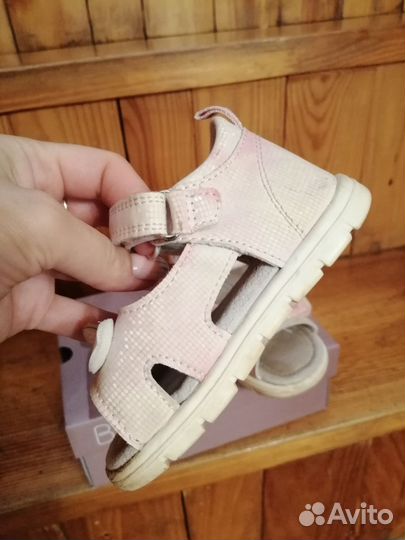 Босоножки Tombi для девочки 22 размер