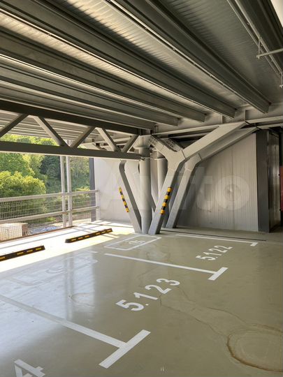 Машиноместо, 14 м²