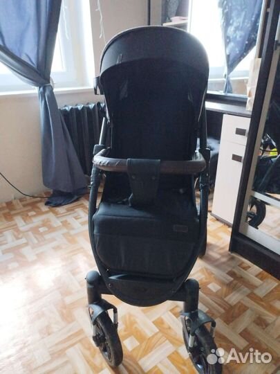 Коляска прогулочная Bubago model cross