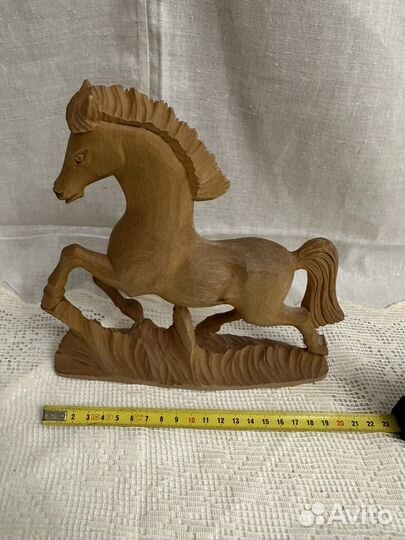 Деревянная фирурка