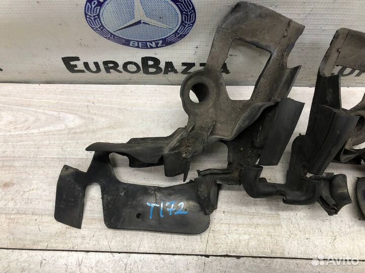 Водосток подкапотный Mercedes W163