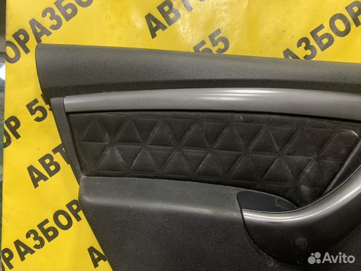 Обшивка двери задняя левая Renault Duster