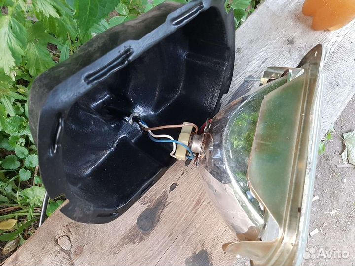 Продам фару на Москвич 2140, б/у