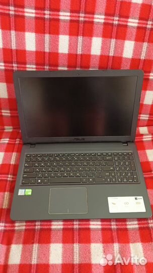 Asus i3-7020U/6Гб/Nvidia 2Гб/FullHD/15'6