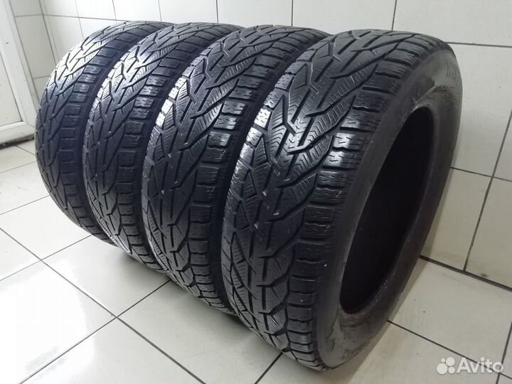 Tigar Winter 215/60 R17