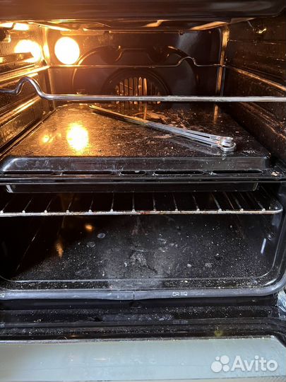 Плита электрическая ariston C3V7 m wr