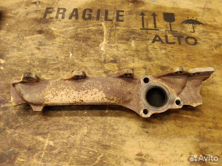 Выпускной коллектор правый Toyota LC200 1vdftv