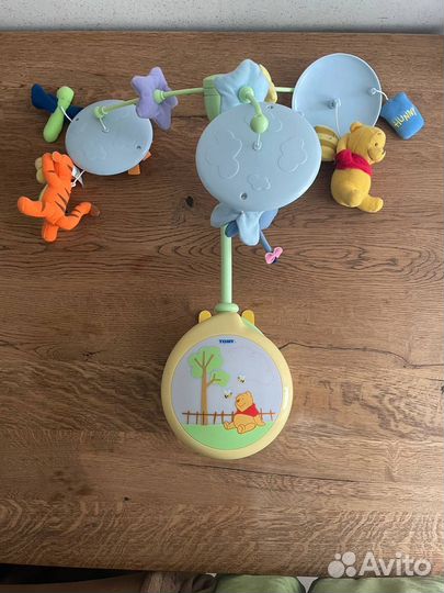 Музыкальный мобиль в кроватку Tomy Винни Пух