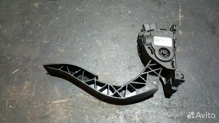 Педаль газа Audi A7 4G CGW 2011