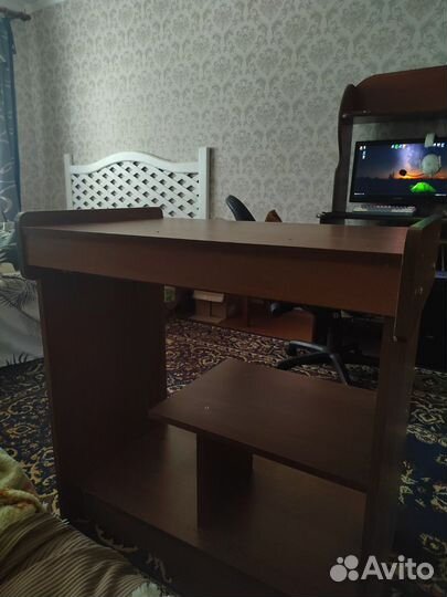 Компьютерный стол