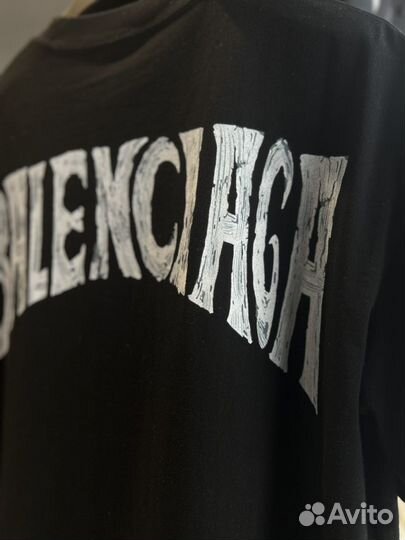 Футболка Balenciaga