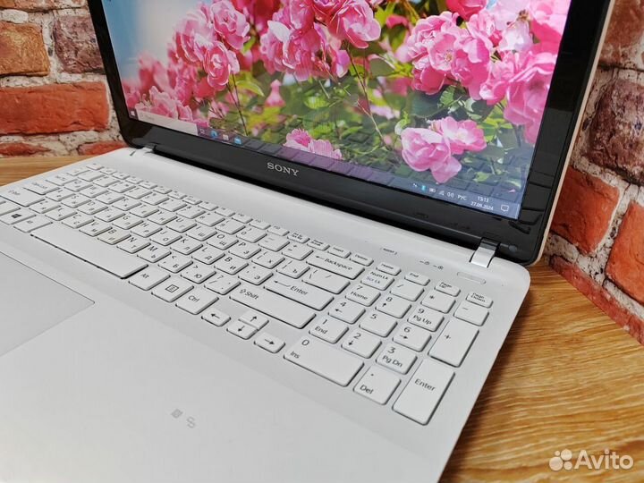 Sony vaio 8gb SSD Intel windows 10 Ноутбук