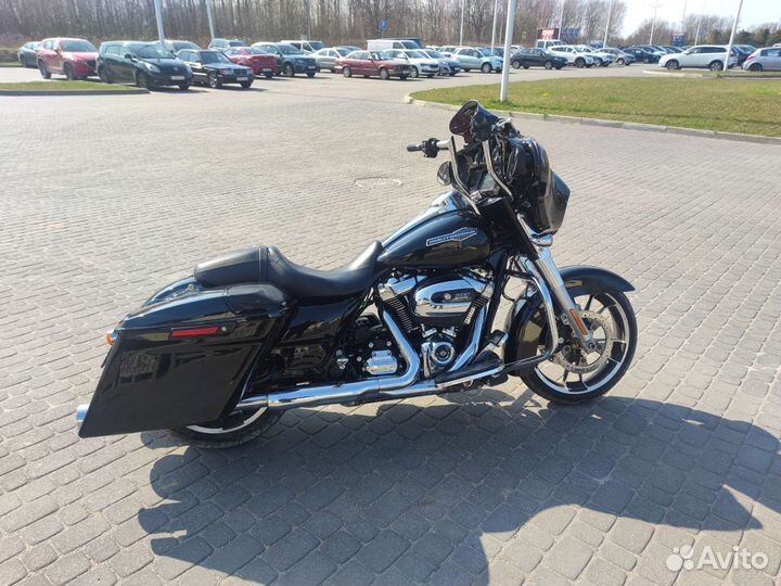 Harley davidson street glide