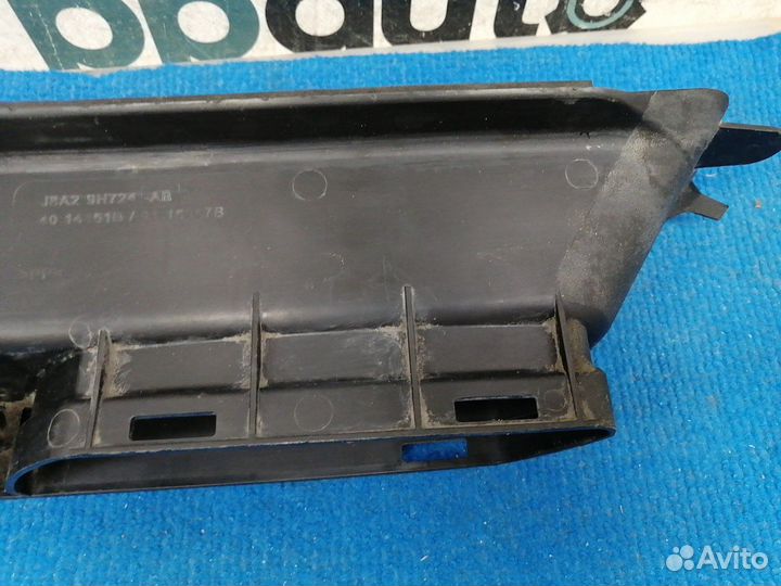 Воздуховод J8A2-9H724-AB Land Rover Range Rover