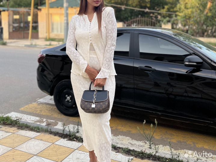 Костюм женский