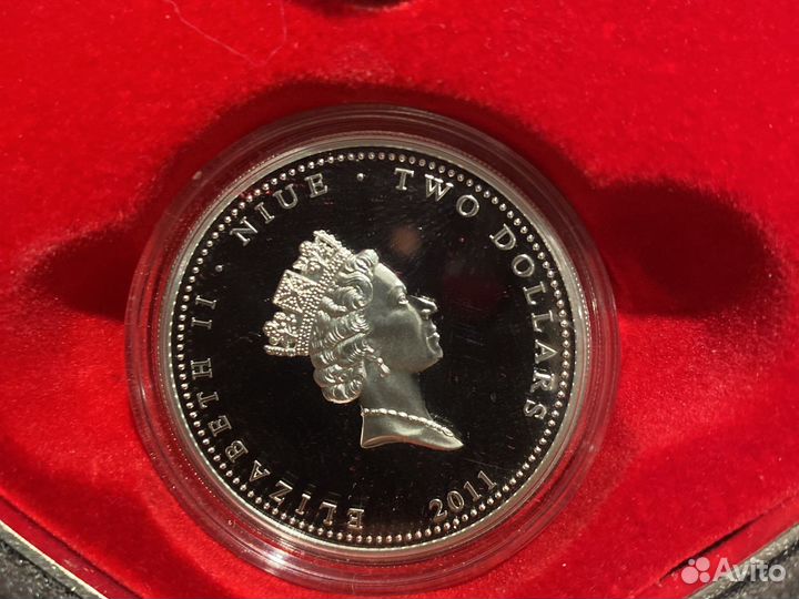 Колекционная серебряная монета