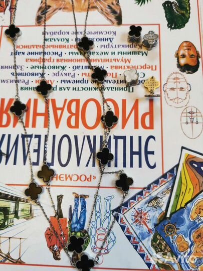 Стильные серьги