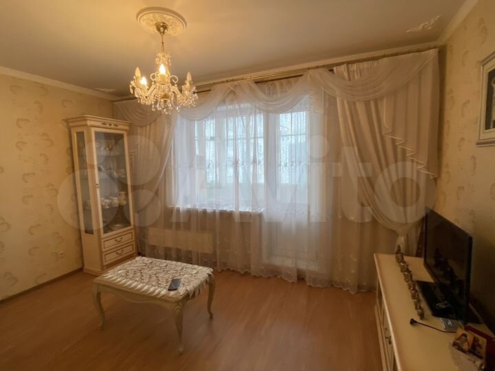 2-к. квартира, 52 м², 7/10 эт.