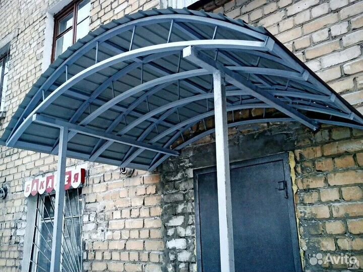 Козырек с поликорбанатом. Профлист. Металлический