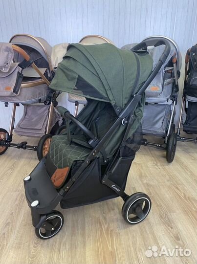 Коляска прогулочная