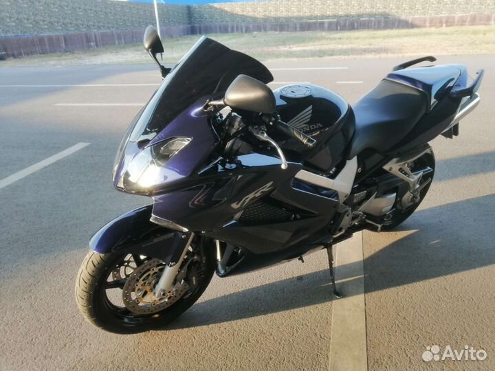 Honda vfr 800 interceptor