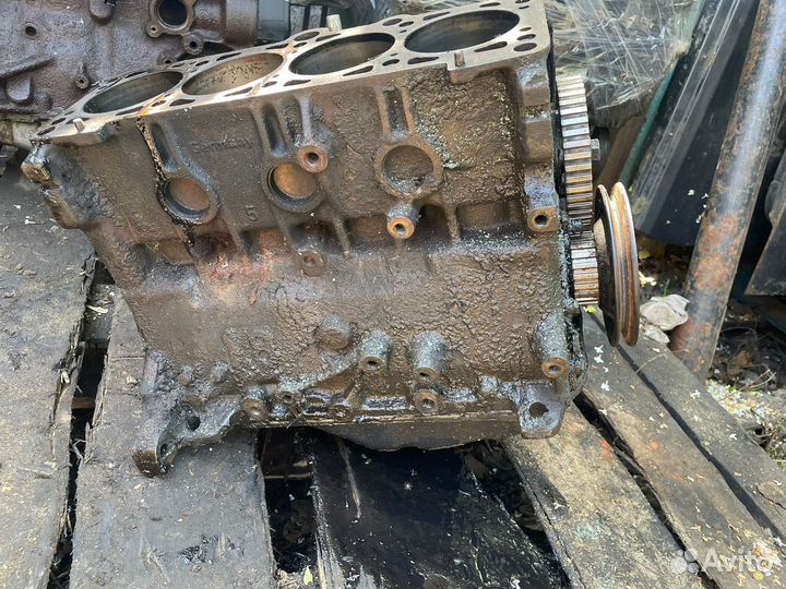 Блок двс Audi 80 SF