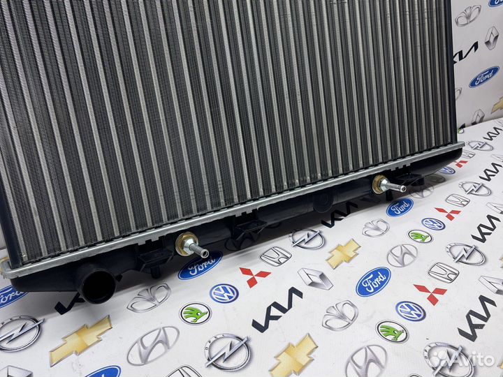 Радиатор охлаждения Nissan Almera N15 (95-00) AT