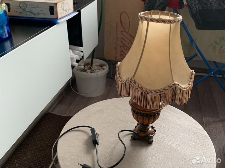 Лампа настольная