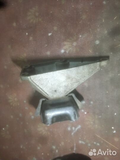 Кронштейн двс Toyota Celsior 3uzfe