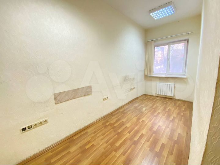 Офис, 24.7 м², 32 м2. От Собственника