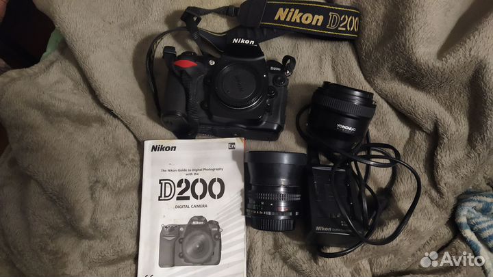 Боди Никон D 200 с объективами